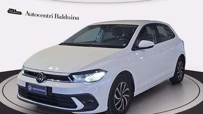 Bianco Usata 2022 VW Polo Life Tre volumi | 18.700 € (Buon prezzo)