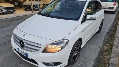 Usata 2012 Mercedes B200 Monovolume | 8650 € (Buon prezzo)