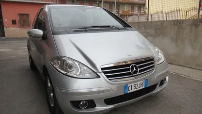 Grigio Usata 2004 Mercedes A180 Avantgarde Tre volumi | 2100 € (Buon prezzo)