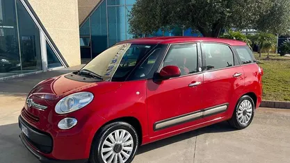 Usata Fiat 500L Living 105 CV (77 kW) 2015 Rosso Monovolume