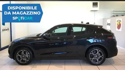 Nero Usata 2023 Alfa Romeo Stelvio Sprint SUV | 38.950 € (Buon prezzo)
