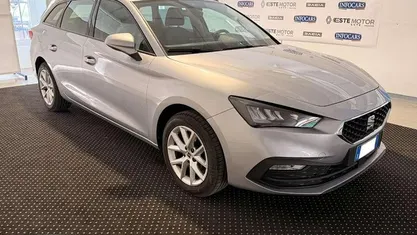 Usata Seat Leon Style 116 CV (85 kW) 2023 Argento metallizzato Station wagon