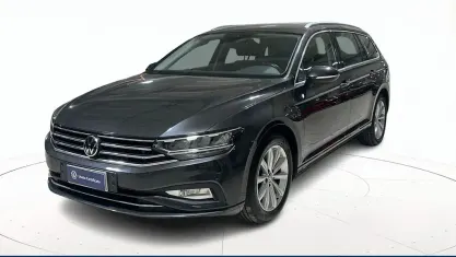 Usata VW Passat Business 150 CV (110 kW) 2022 Grigio pastello Station wagon