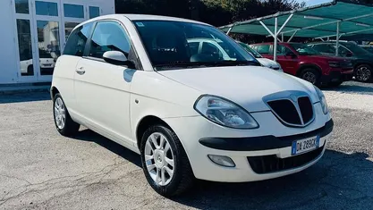 Usata Lancia Ypsilon 70 CV (51 kW) 2006 Utilitaria