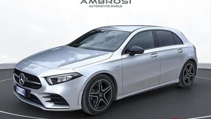 Gebraucht Mercedes A180 Premium 116 PS (85 kW) 2022 Silber Limousine