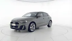 Grigio chronos metallizzato nero mito metallizzato Usata 2024 Audi A1 Sportback S-Line Due volumi | 27.900 € (Ottimo prezzo)