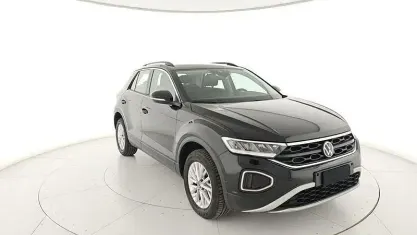 Usata VW T-Roc Life 116 CV (85 kW) 2025 Nero SUV