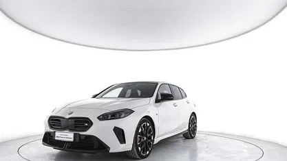 Bianco Usata 2024 BMW M135 M Sport Due volumi | 43.900 € (Ottimo prezzo)