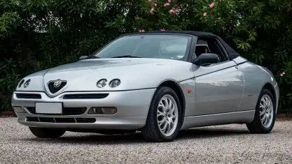 Usata Alfa Romeo Spider 144 CV (105 kW) 1999 Grigio Cabrio