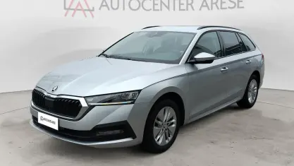 Begagnad Skoda Octavia Executive 150 HK (110 kW) 2021 Grå Kombi