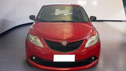 Brugt Lancia Ypsilon Gold 70 HK (51 kW) 2020 Rød Hatchback
