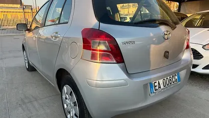 Usata Toyota Yaris 131 CV (96 kW) 2010 Grigio Utilitaria