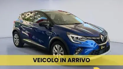 Usata Renault Captur Intens 143 CV (105 kW) 2022 Blu SUV