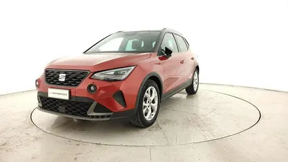 Rosso tetto nero Usata 2022 Seat Arona FR SUV | 16.400 € (Buon prezzo)