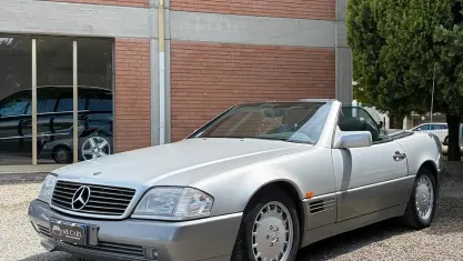 Usata Mercedes SL500 333 CV (244 kW) 1989 Grigio Cabrio