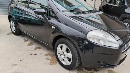 Usata Fiat Grande Punto 77 CV (56 kW) 2013 Nero Utilitaria