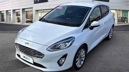Begagnad Ford Fiesta Titanium 86 HK (63 kW) 2018 Vit Halvkombi