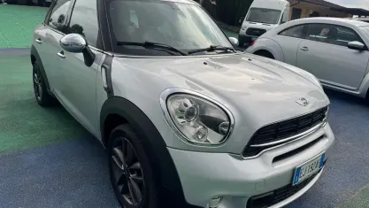 Usata Mini Cooper D Countryman 143 CV (105 kW) 2011 Grigio SUV