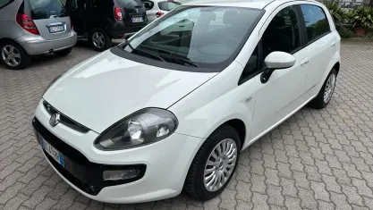 Usata Fiat Punto Evo Dynamic 75 CV (55 kW) 2011 Bianco Utilitaria