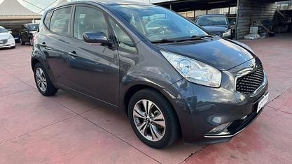 Usata Kia Venga 90 CV (66 kW) 2015 Grigio Utilitaria