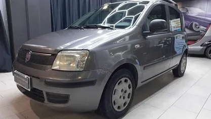 Gray Usata 2011 Fiat Panda Active Tre volumi | 3990 € (Ottimo prezzo)