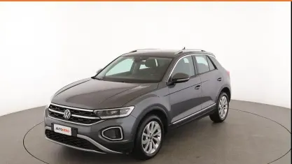 Usata VW T-Roc Style 150 CV (110 kW) 2023 Grigio SUV