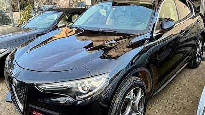 Käytetty Alfa Romeo Stelvio 210 HP (154 kW) 2017 Musta Katumaasturi