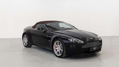 Usata Aston Martin V8 Vantage 385 CV (283 kW) 2007 Onyx black Cabrio