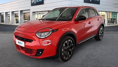 Begagnad Fiat 600 La Prima 114 kW (156 HK) 2024 Orange SUV