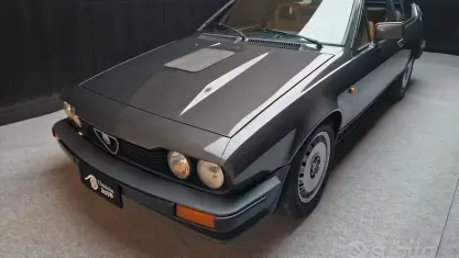 Usata Alfa Romeo Alfetta 130 CV (95 kW) 1982 Grigio Coupé