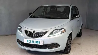Usata Lancia Ypsilon 71 CV (52 kW) 2024 Utilitaria