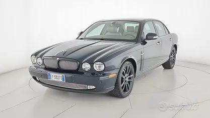 Verde Usata 2004 Jaguar XJR Tre volumi | 36.900 €