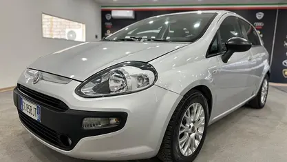 Usata Fiat Punto Evo 135 CV (99 kW) 2010 Gray Utilitaria
