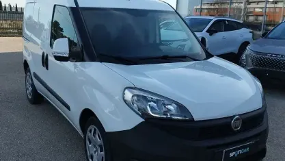 Usata Fiat Doblò 105 CV (77 kW) 2017 Bianco Monovolume