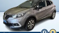 Grigio scuro metallizzato Usata 2019 Renault Captur Life SUV | 11.200 € (Ottimo prezzo)