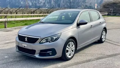Usata Peugeot 308 102 CV (75 kW) 2019 Grigio Berlina