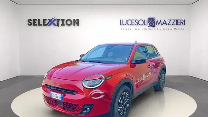 Rosso Usata 2023 Fiat 600 Red SUV | 23.900 € (Buon prezzo)