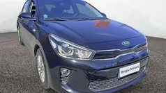 Nero Usata 2017 Kia Rio Active Tre volumi | 8900 € (Buon prezzo)