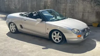 Usata MG F 120 CV (88 kW) 1999 Grigio Cabrio