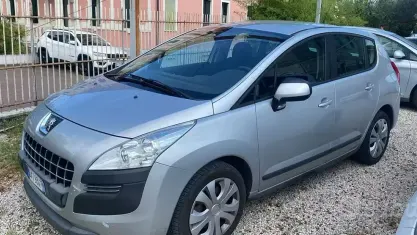 Usata Peugeot 3008 109 CV (80 kW) 2009 Grigio Station wagon