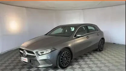 Usata Mercedes A180 115 CV (84 kW) 2019 Grigio Berlina