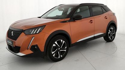 Usata Peugeot 2008 GT 131 CV (96 kW) 2021 Orange fusion SUV
