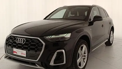 Usata Audi Q5 Design 204 CV (150 kW) 2021 Nero mythos metallizzato SUV