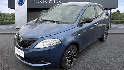 Blu Usata 2023 Lancia Ypsilon Silver Due volumi | 13.350 € (Buon prezzo)
