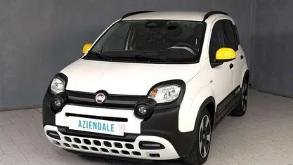 Usata Fiat Panda Cross Cross 70 CV (51 kW) 2024 Giallo Utilitaria