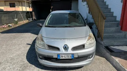 Usata Renault Clio II 68 CV (50 kW) 2008 Grigio Berlina