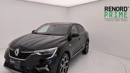 Käytetty Renault Arkana Intens 145 HP (106 kW) 2022 Musta Katumaasturi
