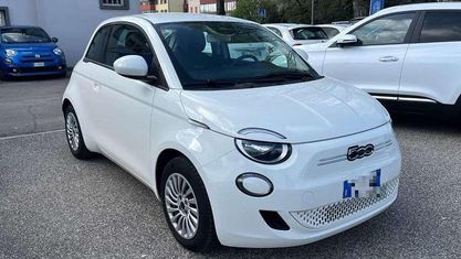 Second-hand Fiat 500e Action 42 kW (58 CP) 2021 Alb Berlinǎ