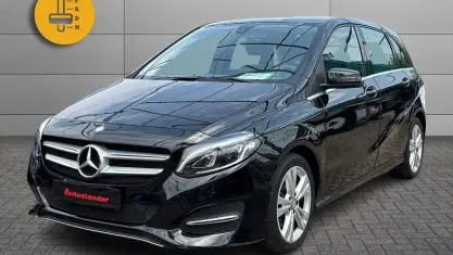 Usata Mercedes B180 Business 122 CV (89 kW) 2018 Nero Utilitaria