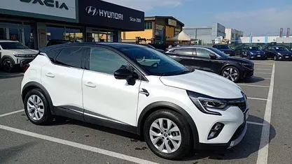 Usata Renault Captur Intens 145 CV (106 kW) 2022 SUV